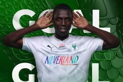 شارك كبديل في الشوط الأول.. بابي بادجي يستغل أخطاء دفاع بتروجيت ويتقدم للمصري